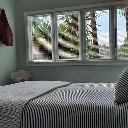 Quintessential Kiwi Bach Villa Oneroa Exterior foto